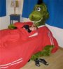 awesome_t_rex_dinosaur_shaped_kids_bed_with_red_sheet_600x662_211.jpg