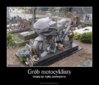 Grób motocyklisty.jpg