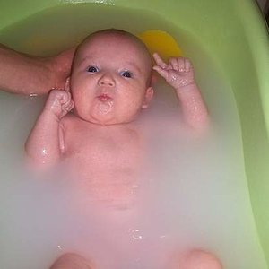 Jak kąpiel to tylko z tatusiem :)